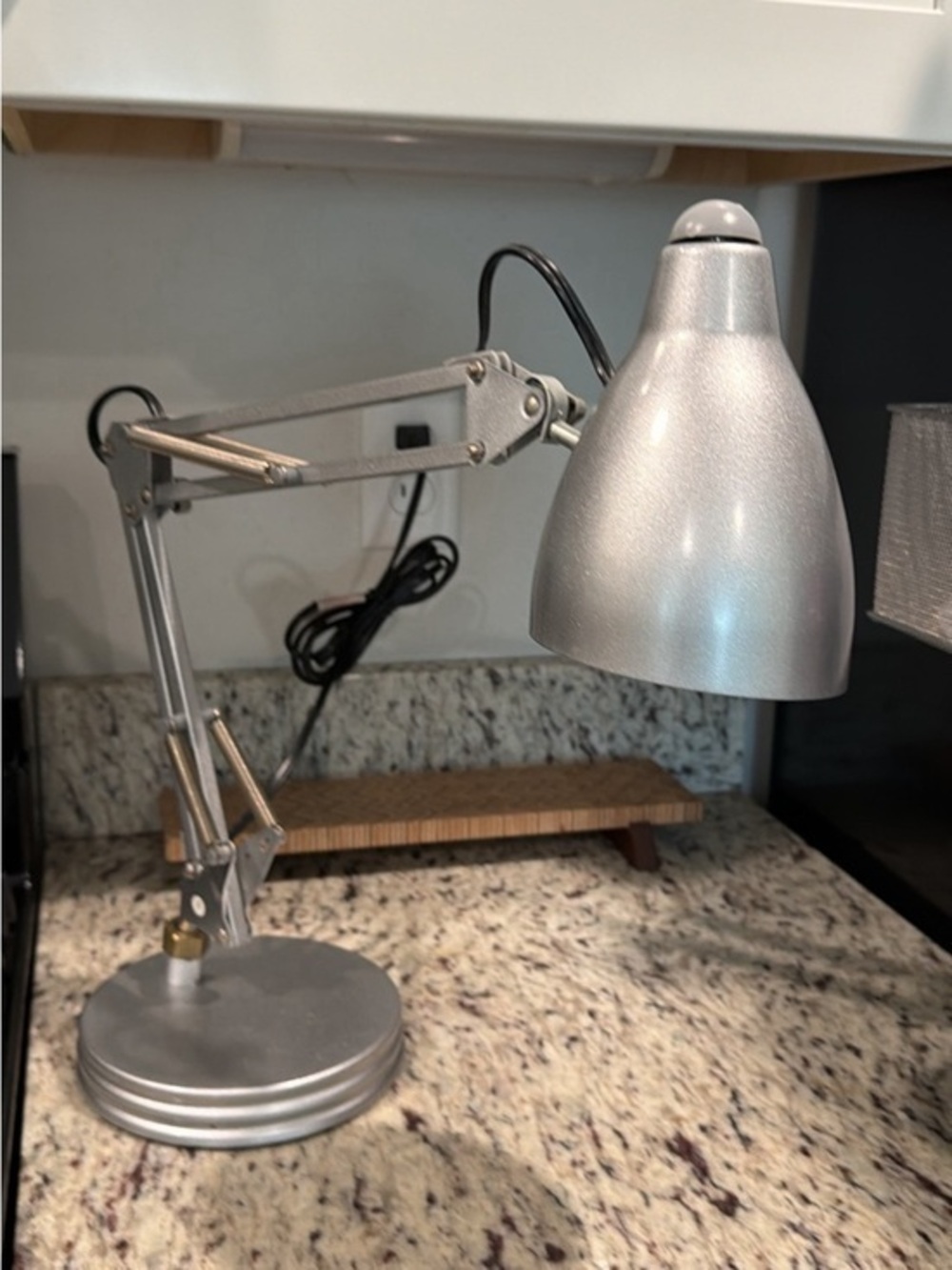 Adjustable metallic Silver Desk side table Lamp